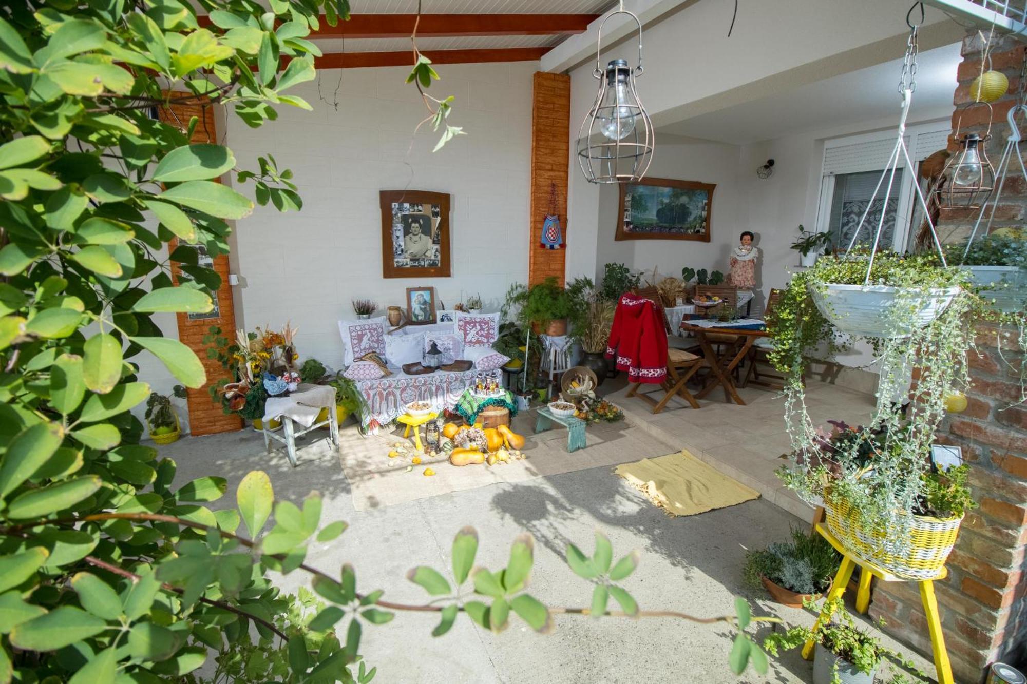 Apartman Zuric Vinkovci Exteriör bild